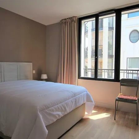 Grand T2 Hyper-centre Avec Terrasse Et Parking Apartment *